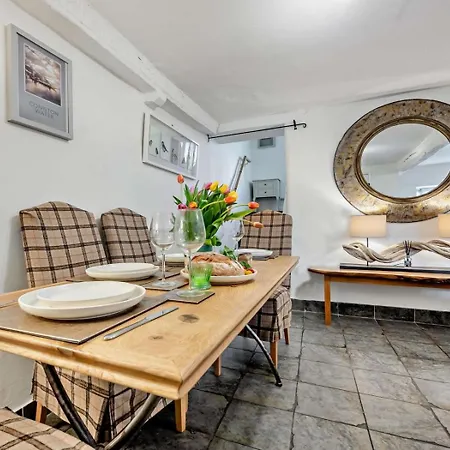 2 Bed In Oc-92145 * קזיק