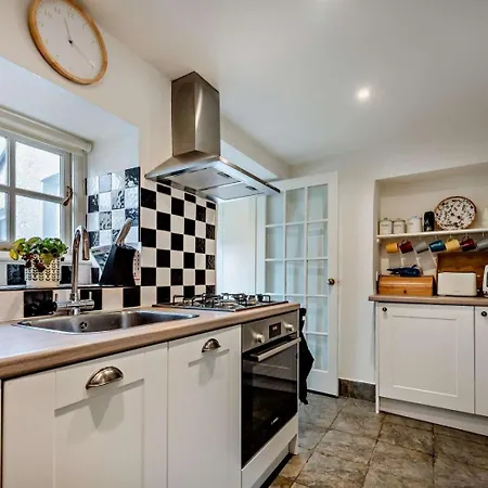 2 Bed In Oc-92145 קזיק