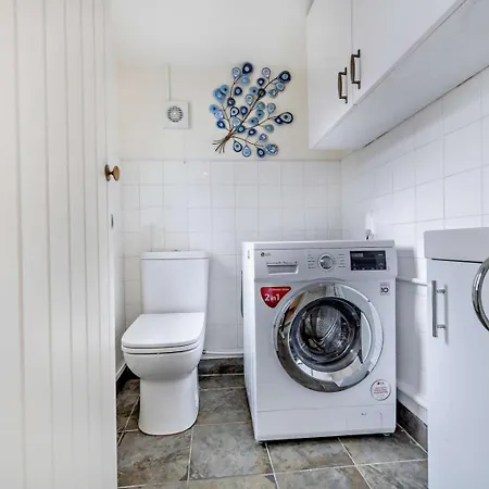 2 Bed In Oc-92145 * קזיק