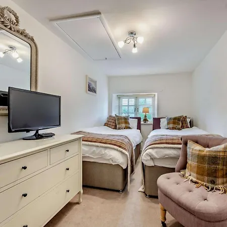 2 Bed In Oc-92145 Keswick